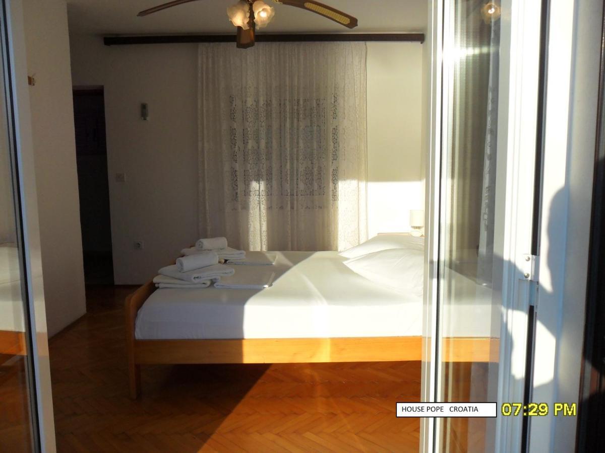 Beachfront House Pope B&B Selca  エクステリア 写真