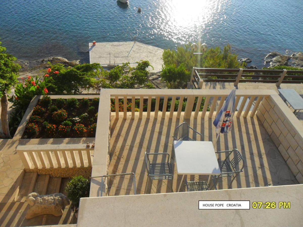 Beachfront House Pope B&B Selca  エクステリア 写真