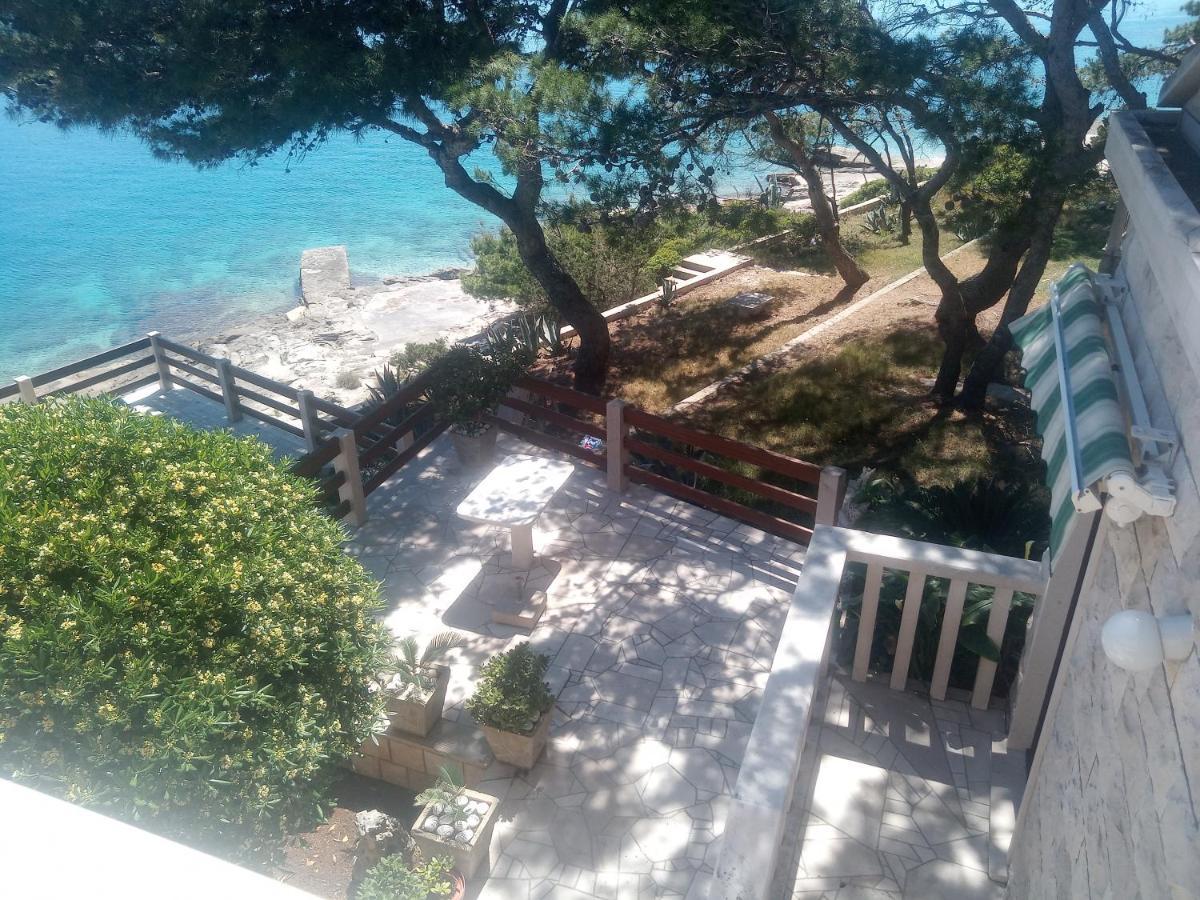 Beachfront House Pope B&B Selca  エクステリア 写真