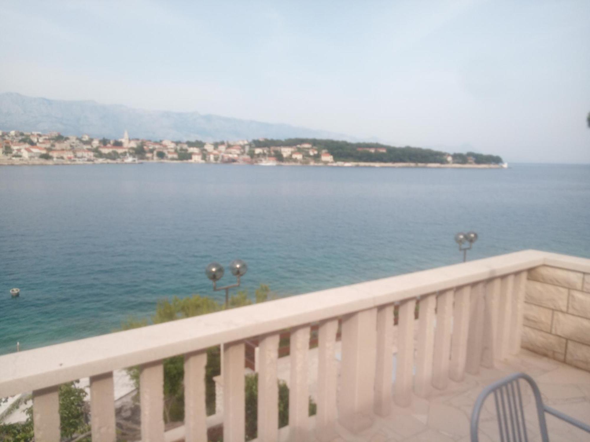Beachfront House Pope B&B Selca  部屋 写真